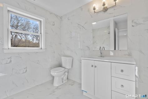 2 Greenwood Lane Guilford CT 06437