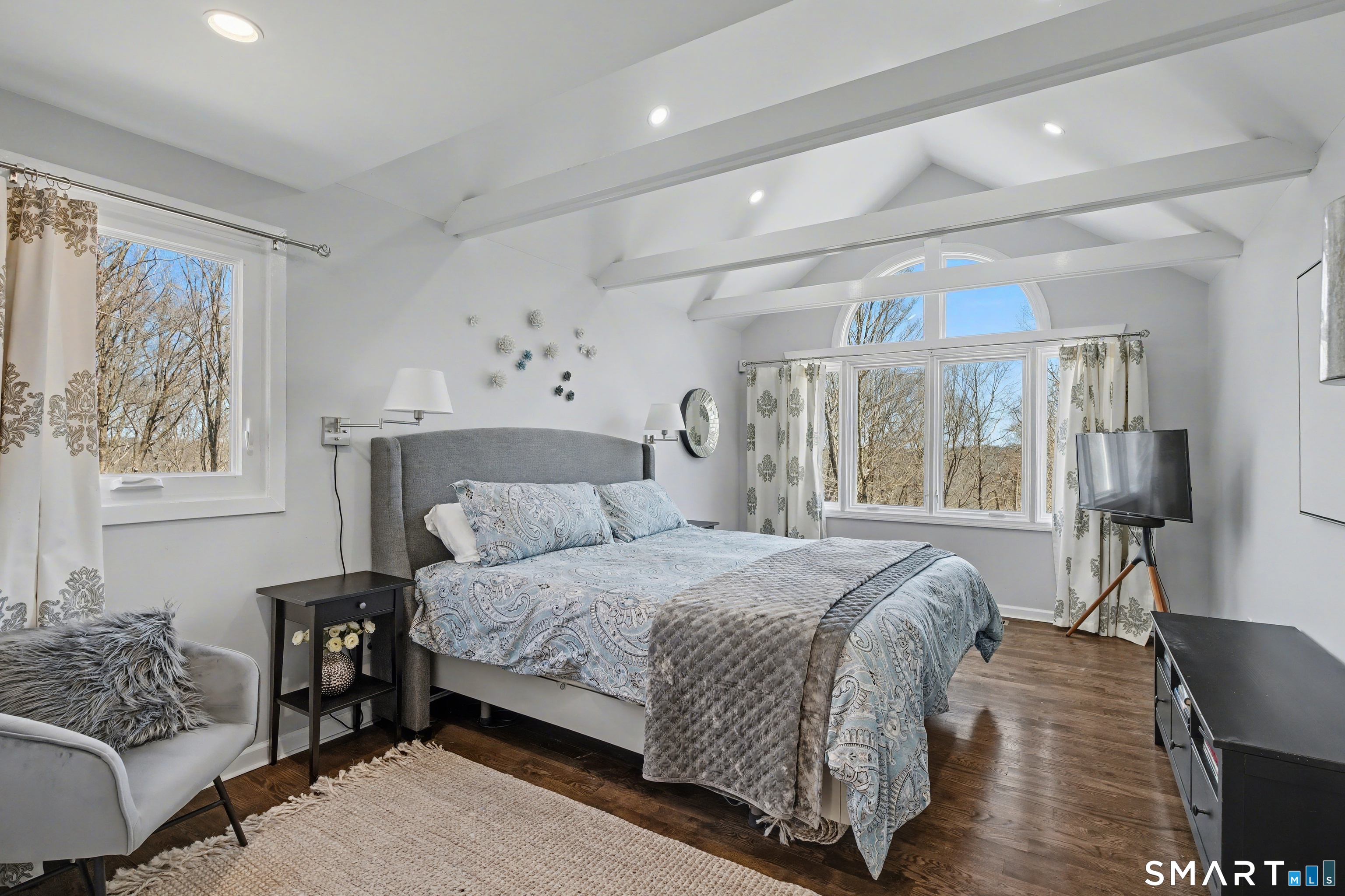 370 Amity Road Bethany CT 06524