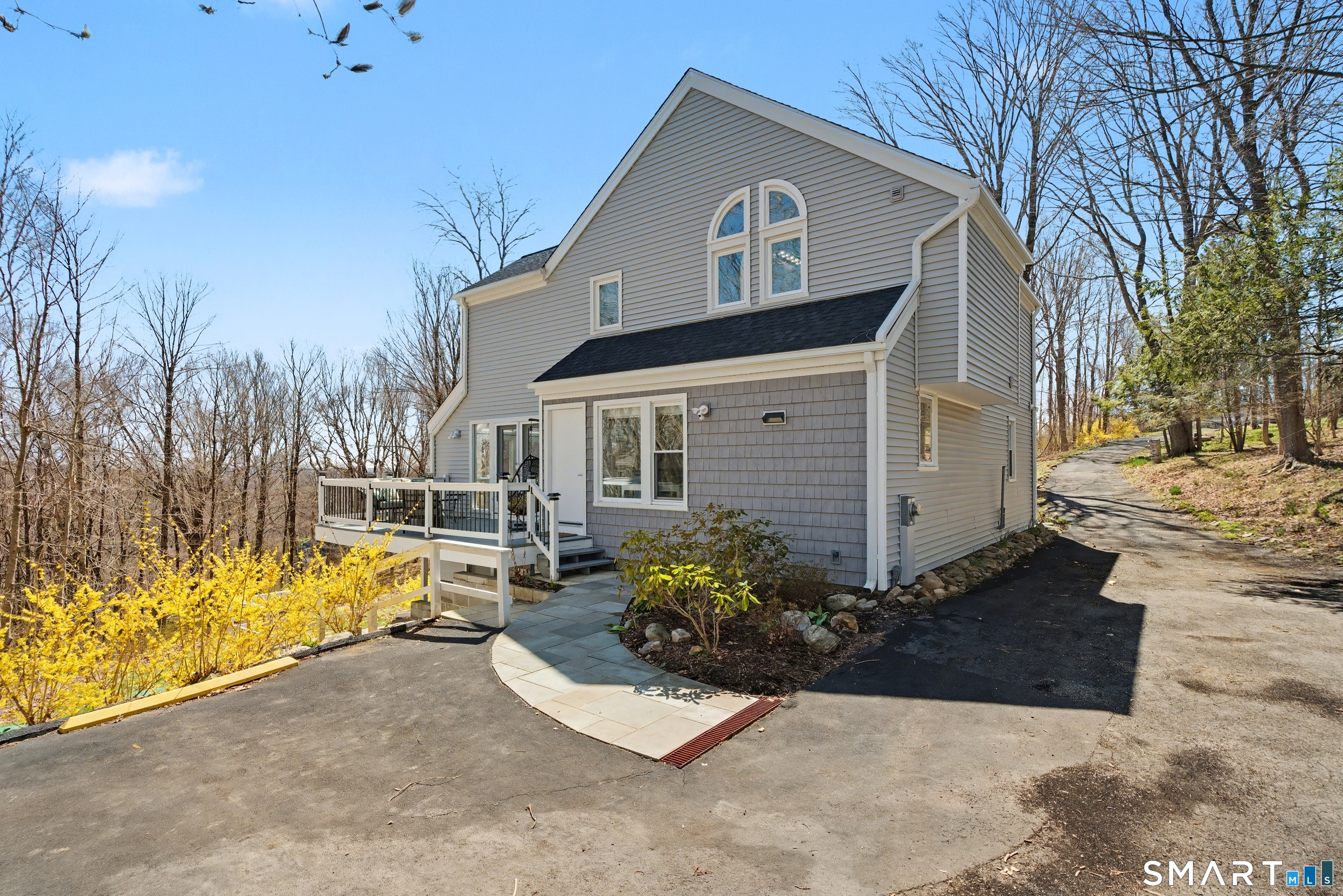 370 Amity Road Bethany CT 06524