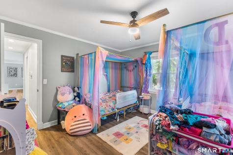 70 Vivian Street Waterford CT 06385