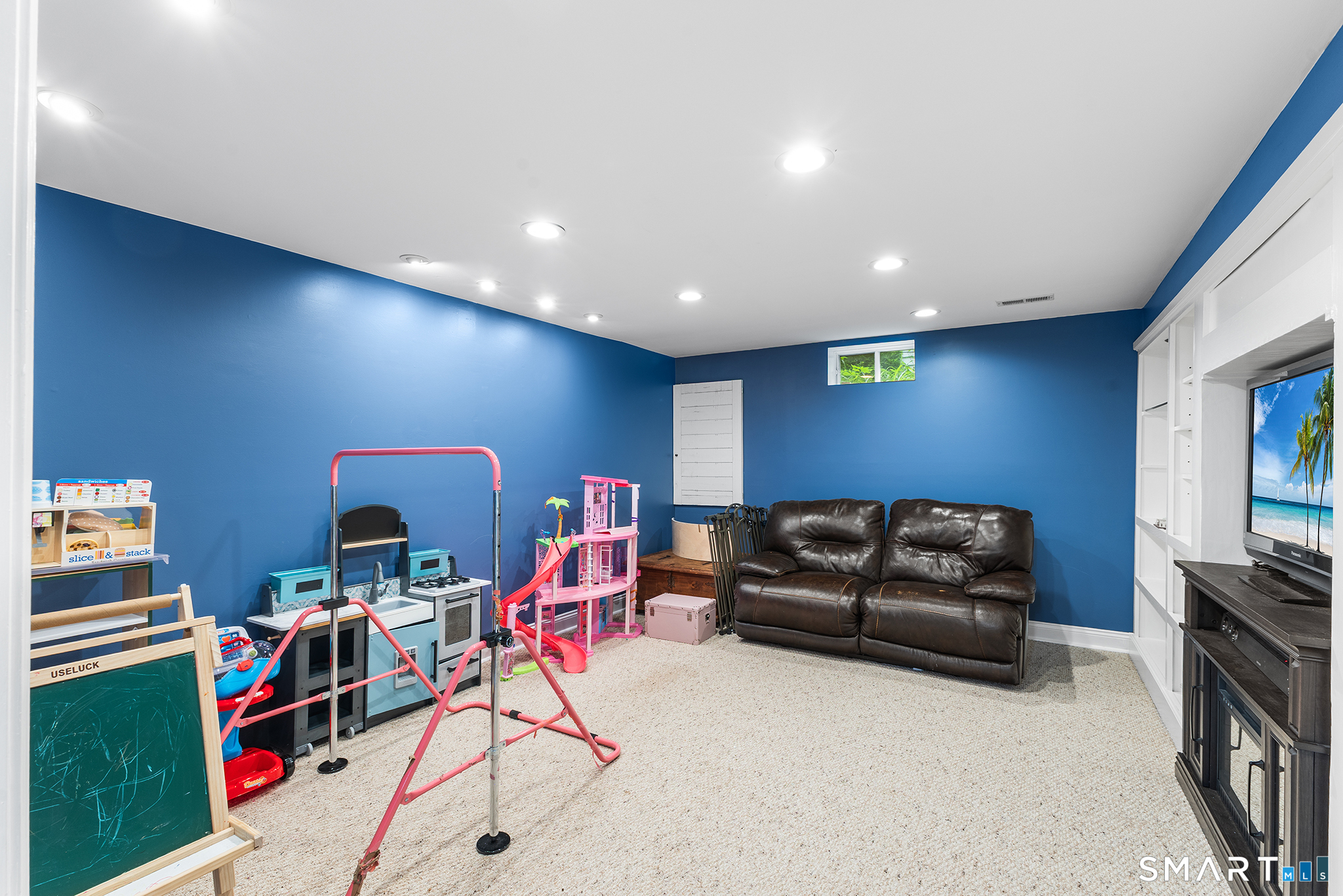 70 Vivian Street Waterford CT 06385