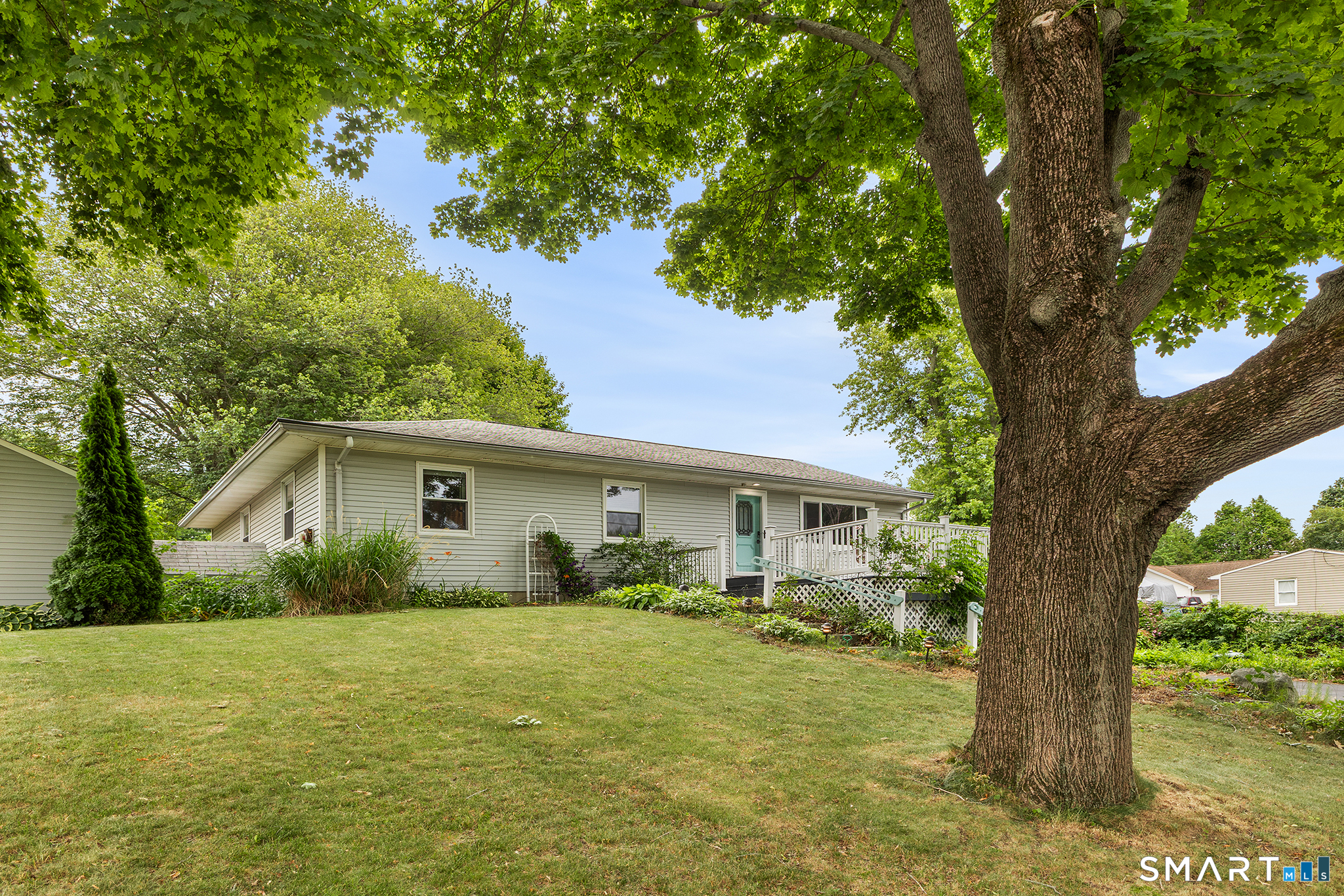 70 Vivian Street Waterford CT 06385