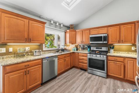 70 Vivian Street Waterford CT 06385