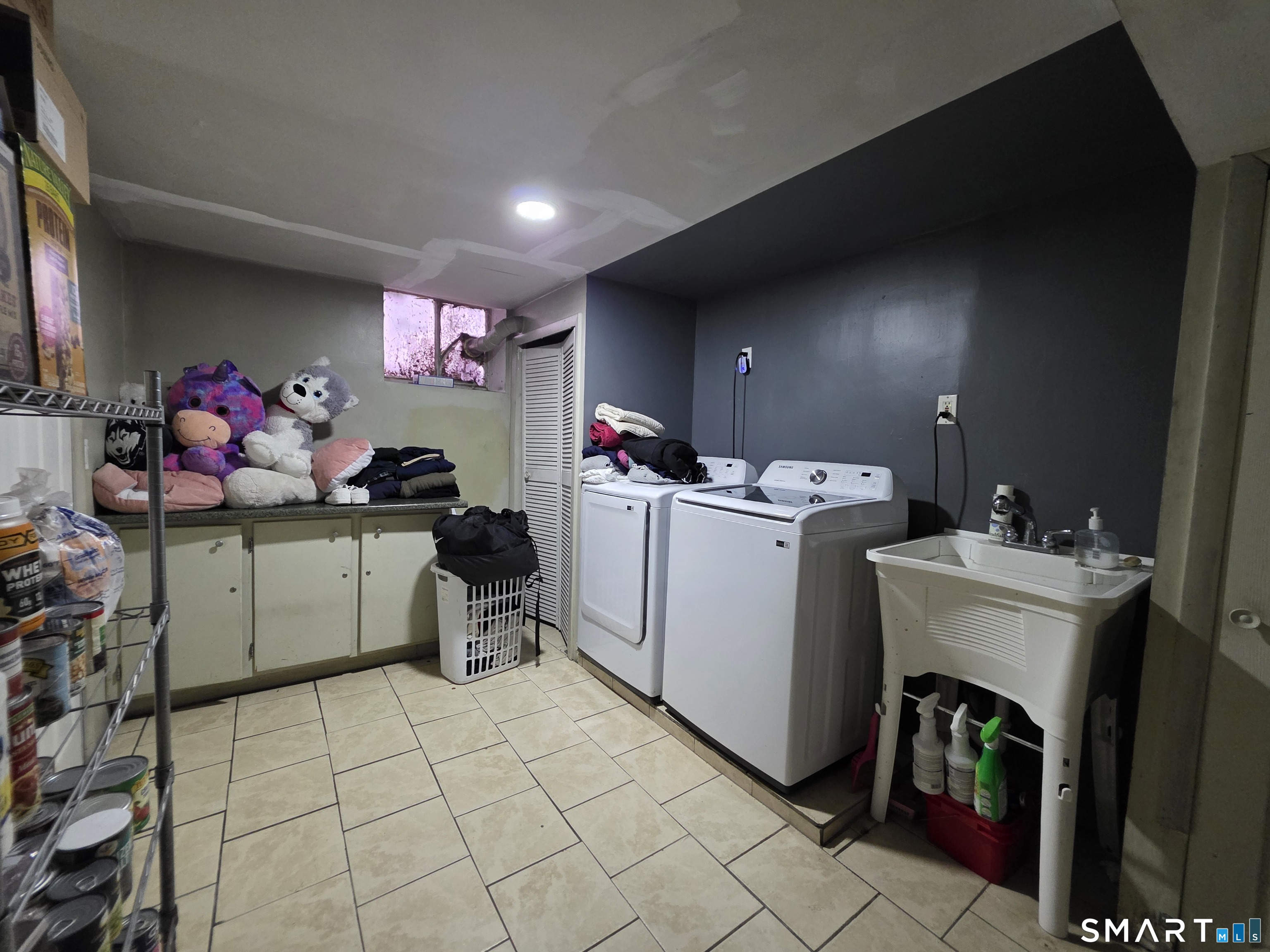 19 Manhan Street Waterbury CT 06710