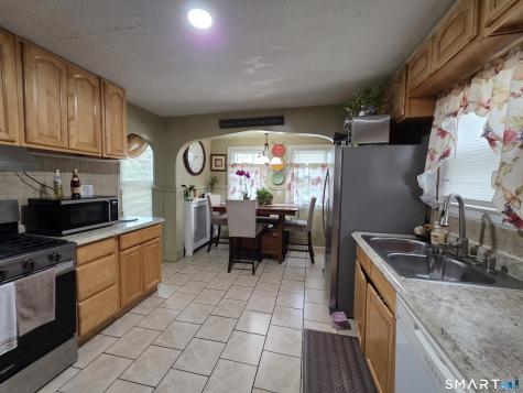 19 Manhan Street Waterbury CT 06710