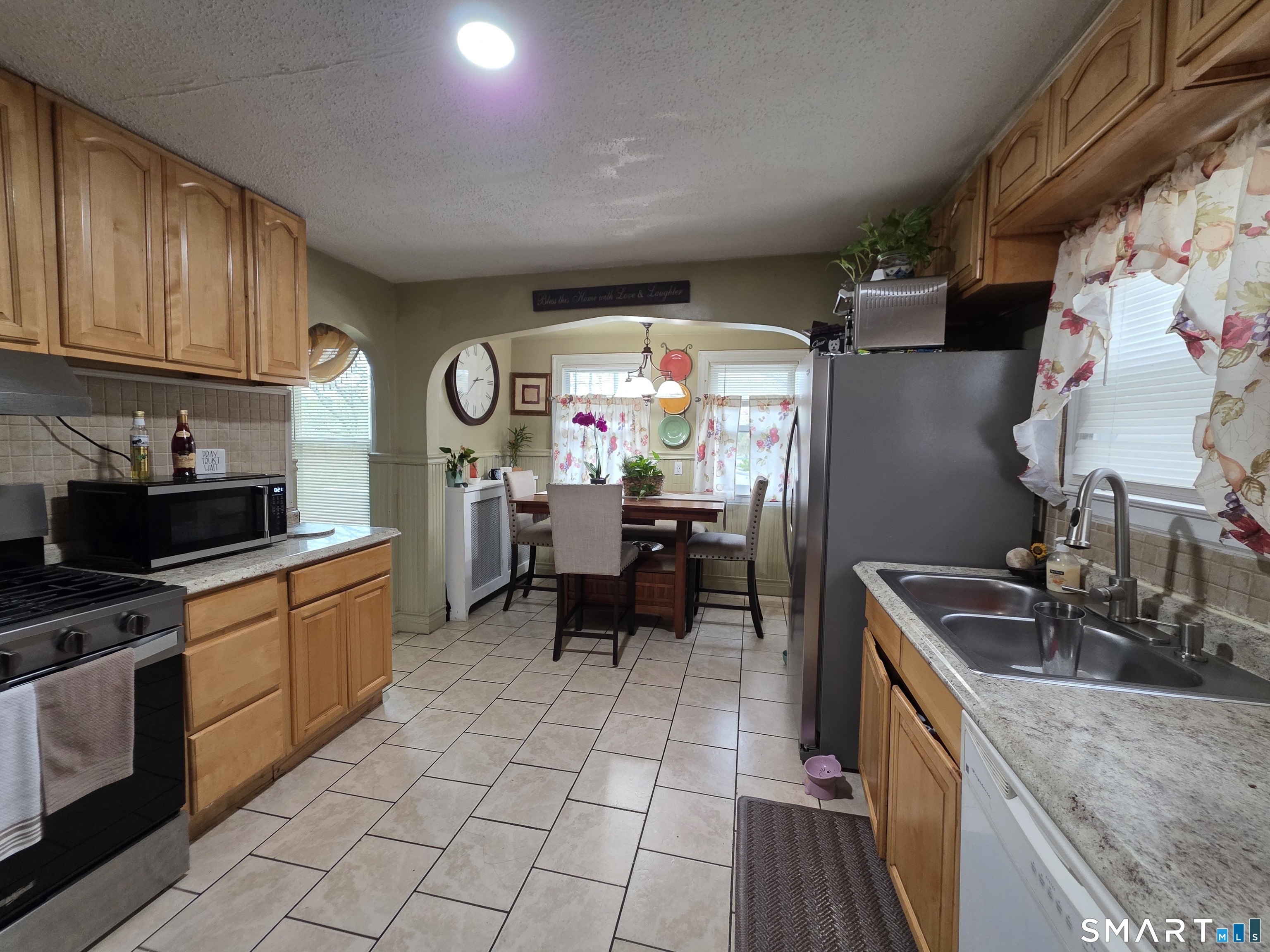 19 Manhan Street Waterbury CT 06710