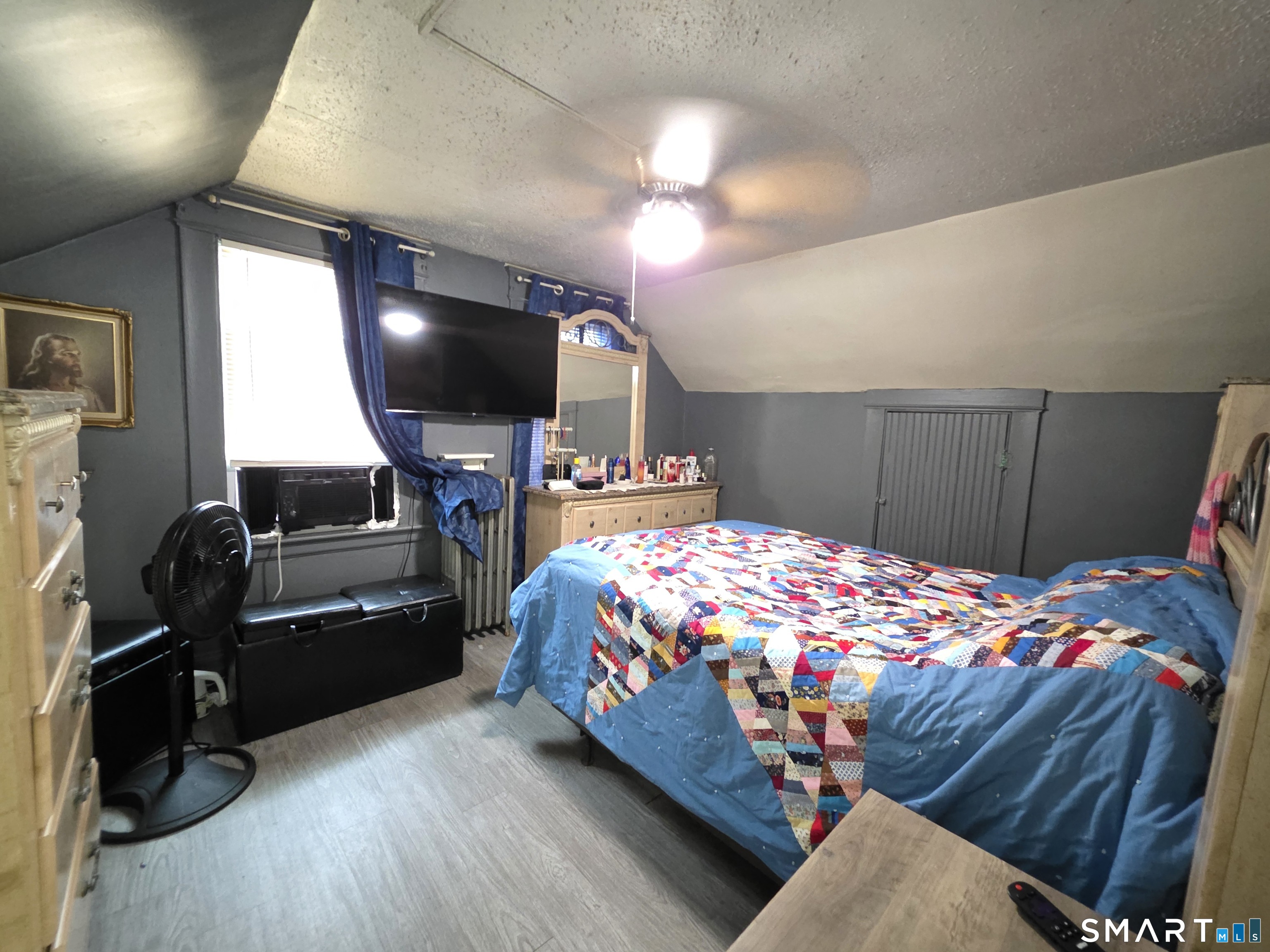 19 Manhan Street Waterbury CT 06710