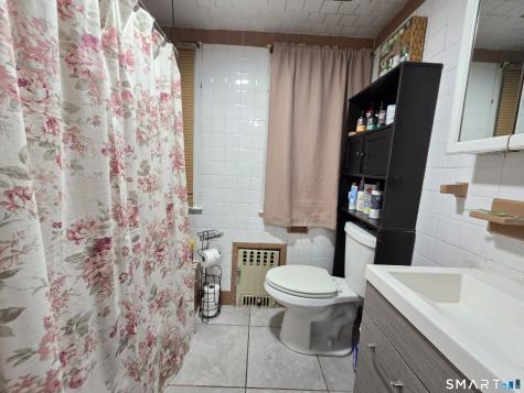 19 Manhan Street Waterbury CT 06710