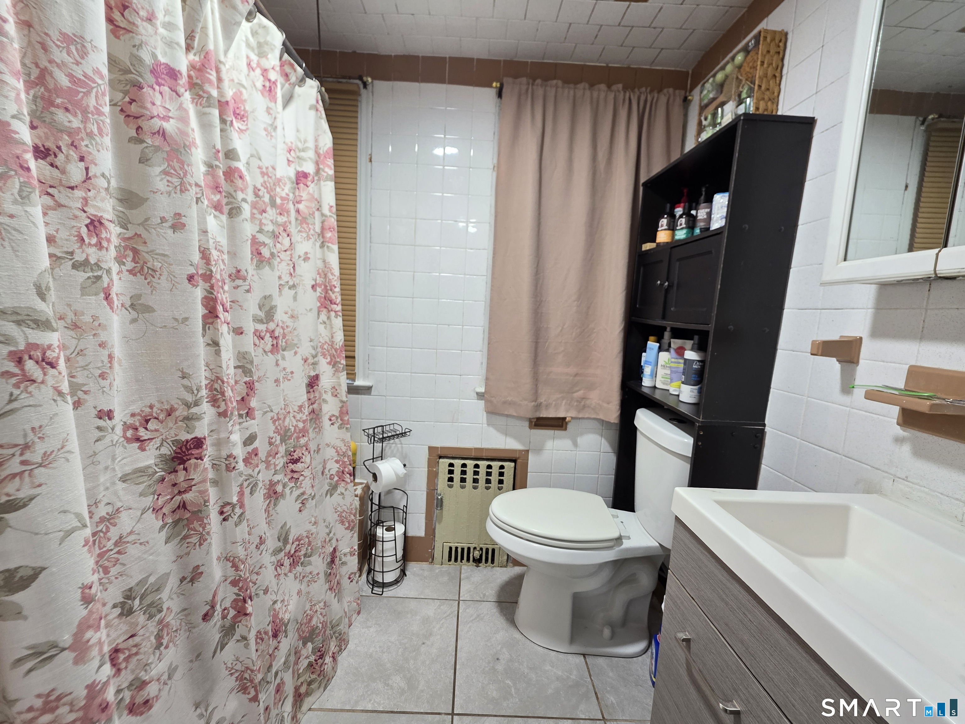 19 Manhan Street Waterbury CT 06710