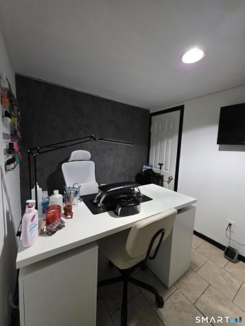 19 Manhan Street Waterbury CT 06710