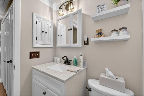 29 Sunnyside Road Newington CT 06111