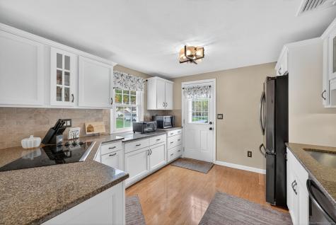 29 Sunnyside Road Newington CT 06111