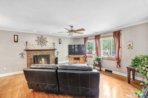 279 Pastors Walk Monroe CT 06468