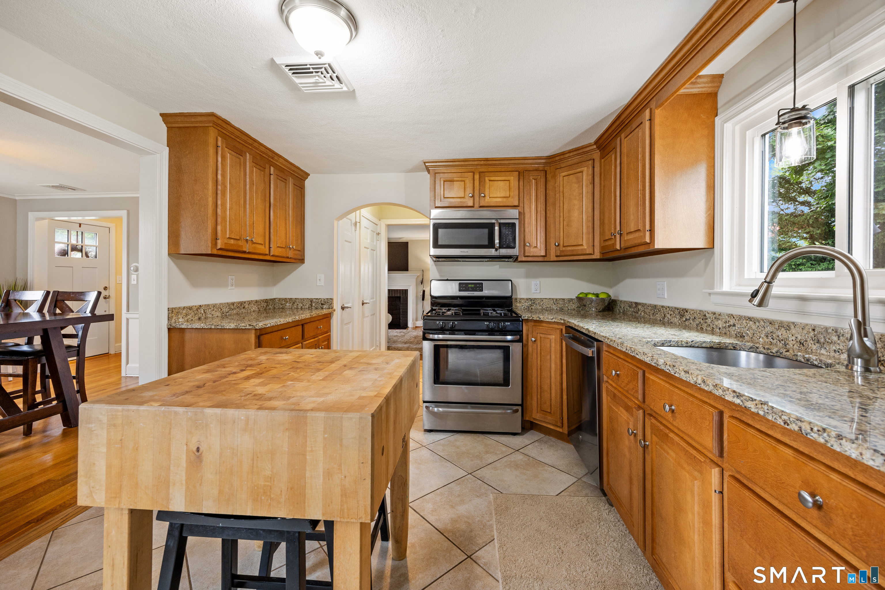 18 Chapman Road West Hartford CT 06107