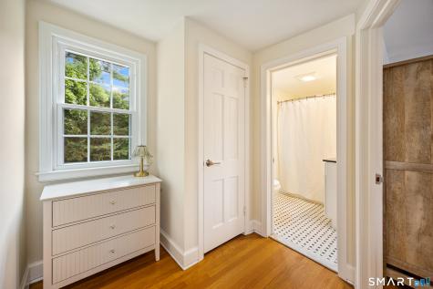 18 Chapman Road West Hartford CT 06107
