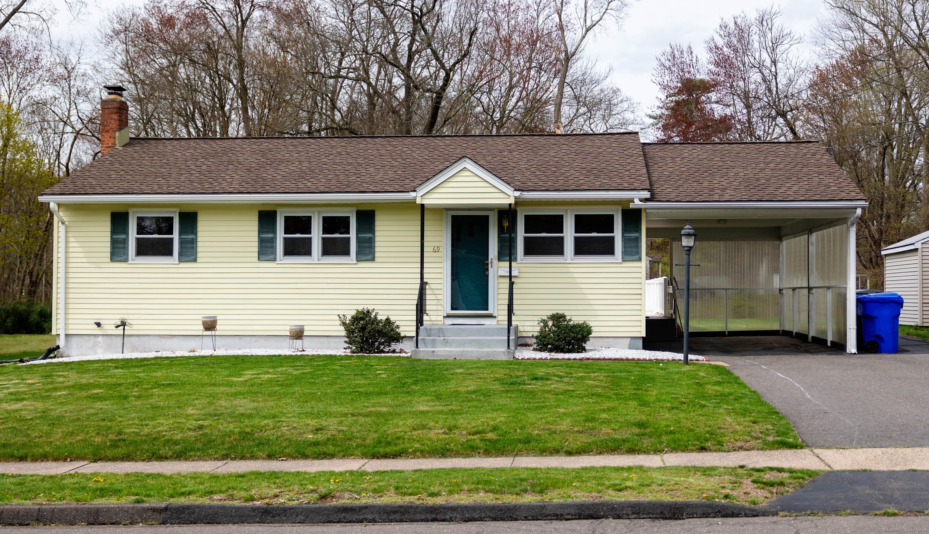 69 Grande Road East Hartford CT 06118