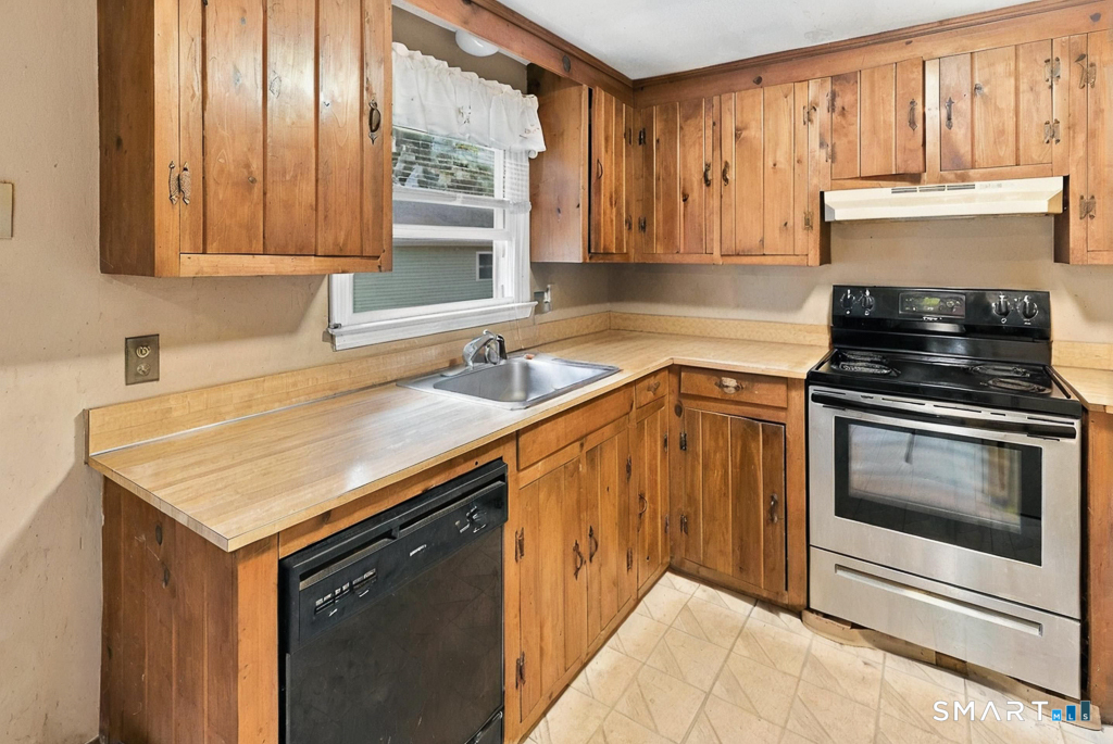 400 Hidden Lake Road Haddam CT 06441