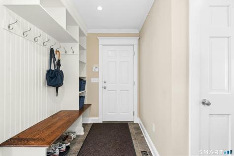 34 Horton Lane New Canaan CT 06840