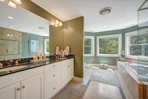 32 Hunting Ridge Road Stamford CT 06903