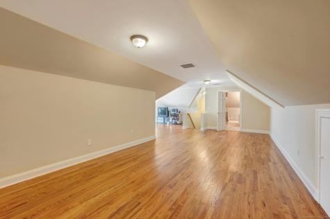32 Hunting Ridge Road Stamford CT 06903