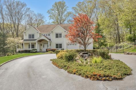 32 Hunting Ridge Road Stamford CT 06903