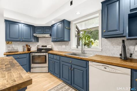 1338 Avon Boulevard Cheshire CT 06410