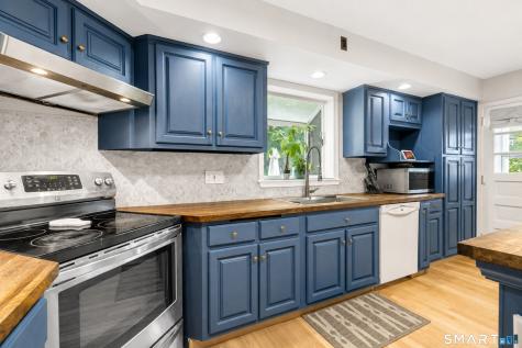 1338 Avon Boulevard Cheshire CT 06410