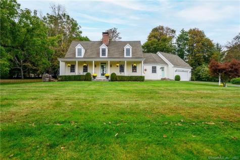 9 Lovells Lane Newtown CT 06470