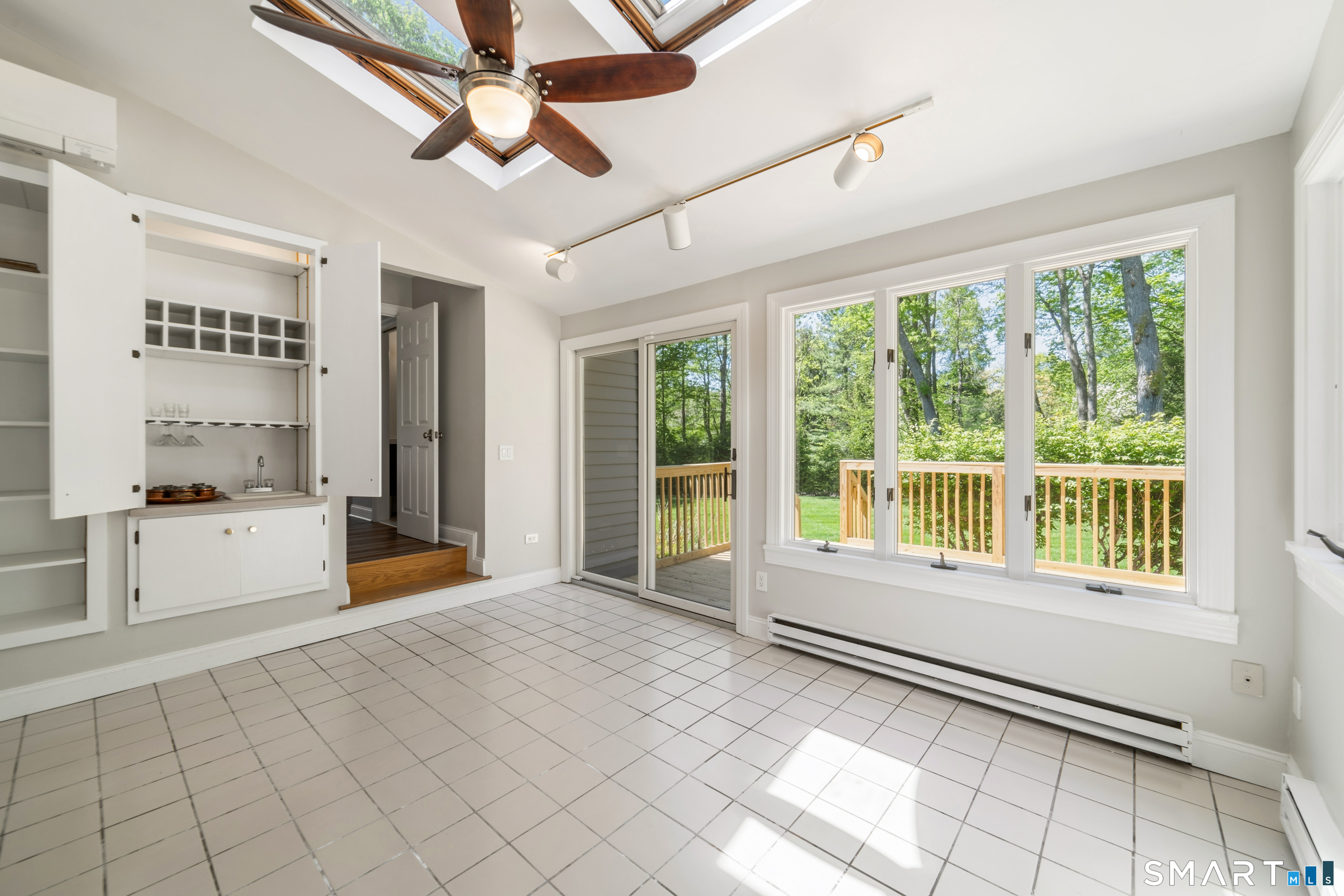 20 Whitefield Drive Trumbull CT 06611