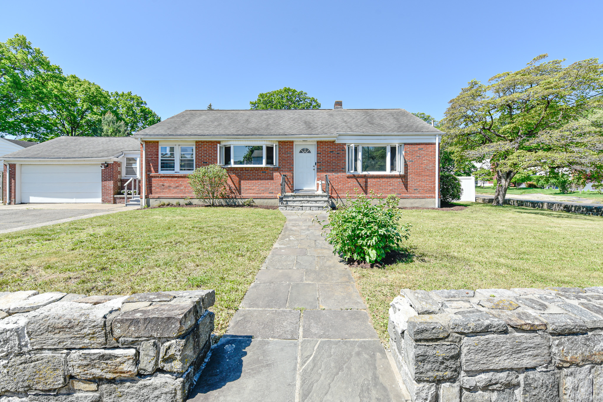 325 Lincoln Boulevard Bridgeport CT 06606