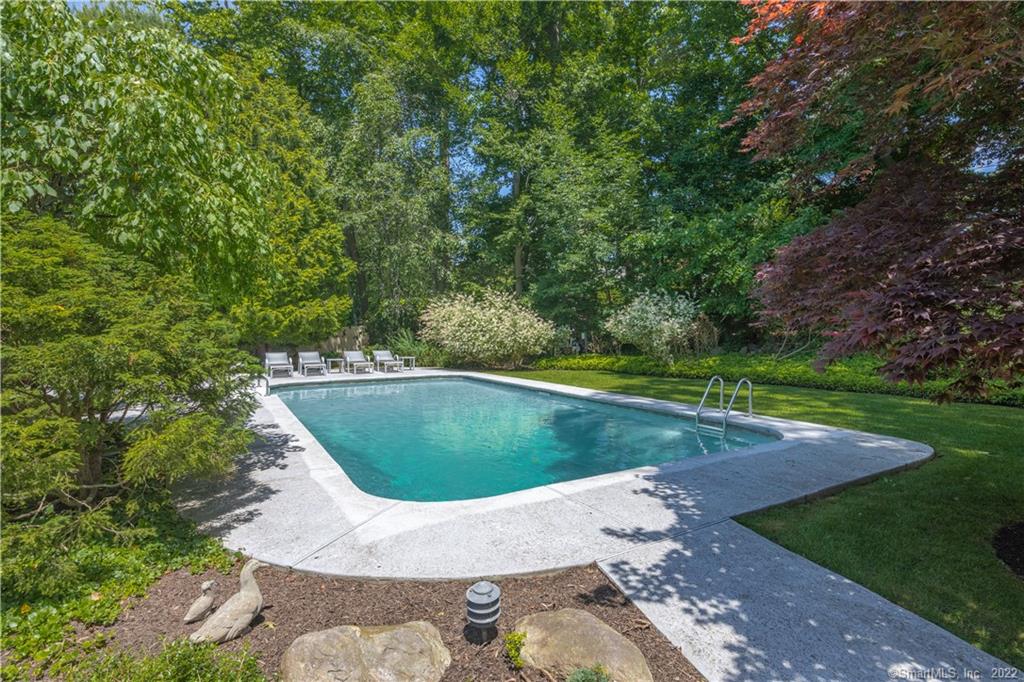 24 Surrey Drive Norwalk CT 06851
