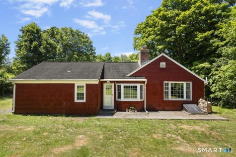 43 East Village Road Shelton CT 06484