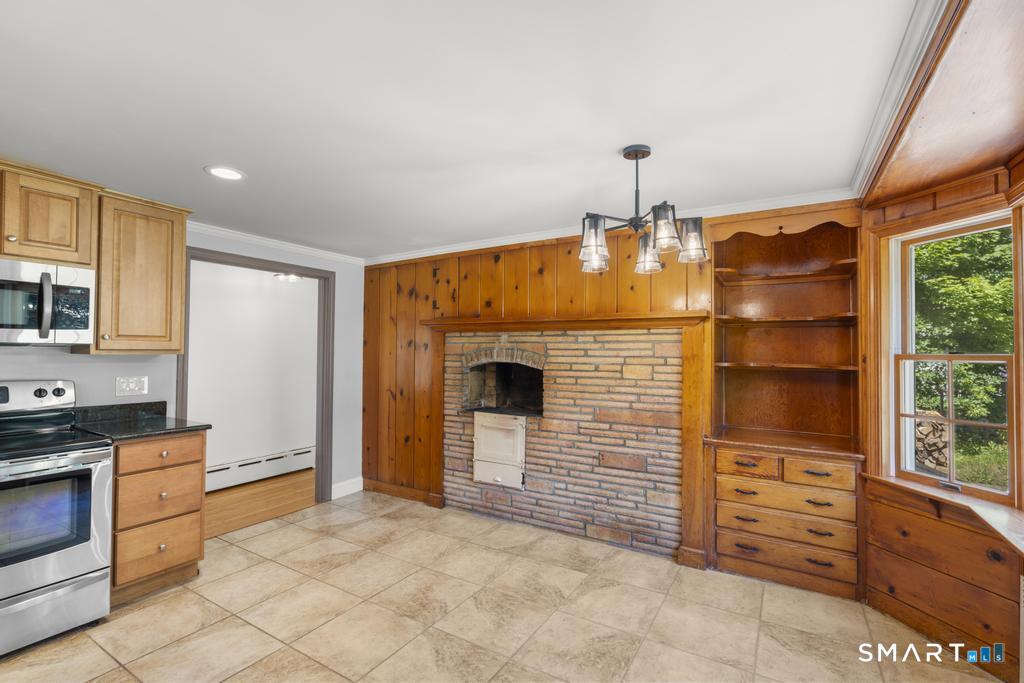 43 East Village Road Shelton CT 06484