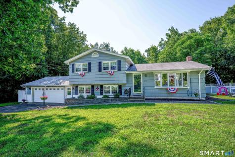 17 Julius Drive East Haven CT 06513