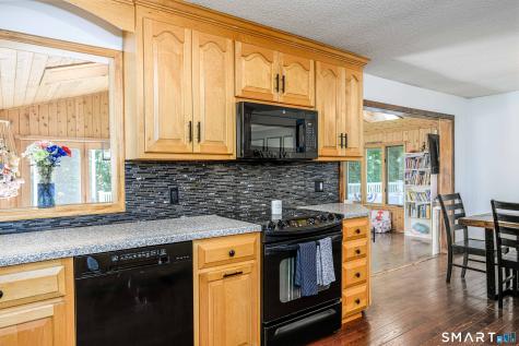 17 Julius Drive East Haven CT 06513