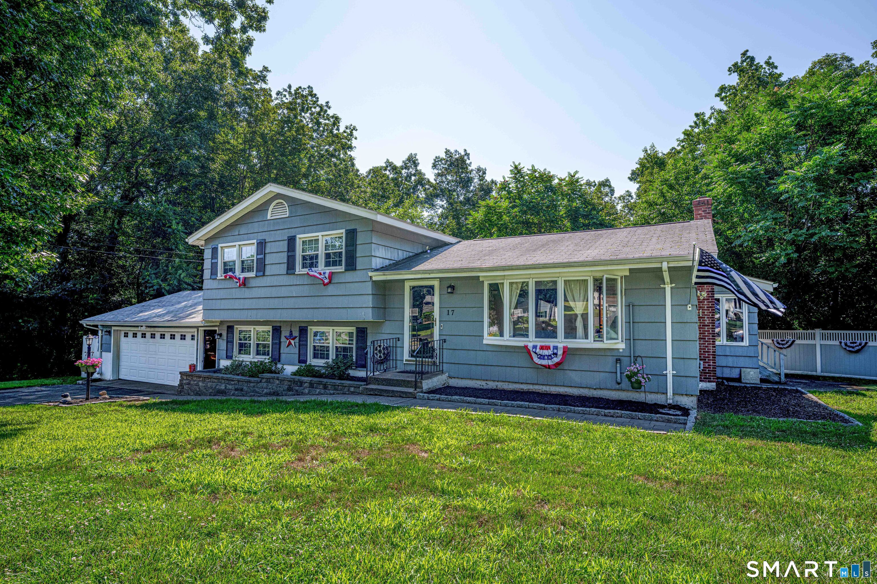17 Julius Drive East Haven CT 06513