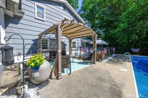 17 Julius Drive East Haven CT 06513