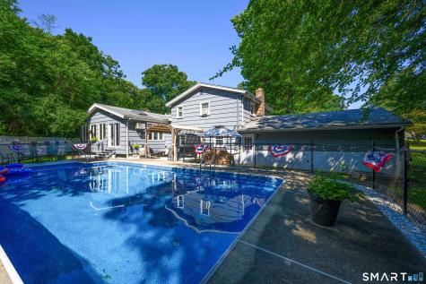17 Julius Drive East Haven CT 06513