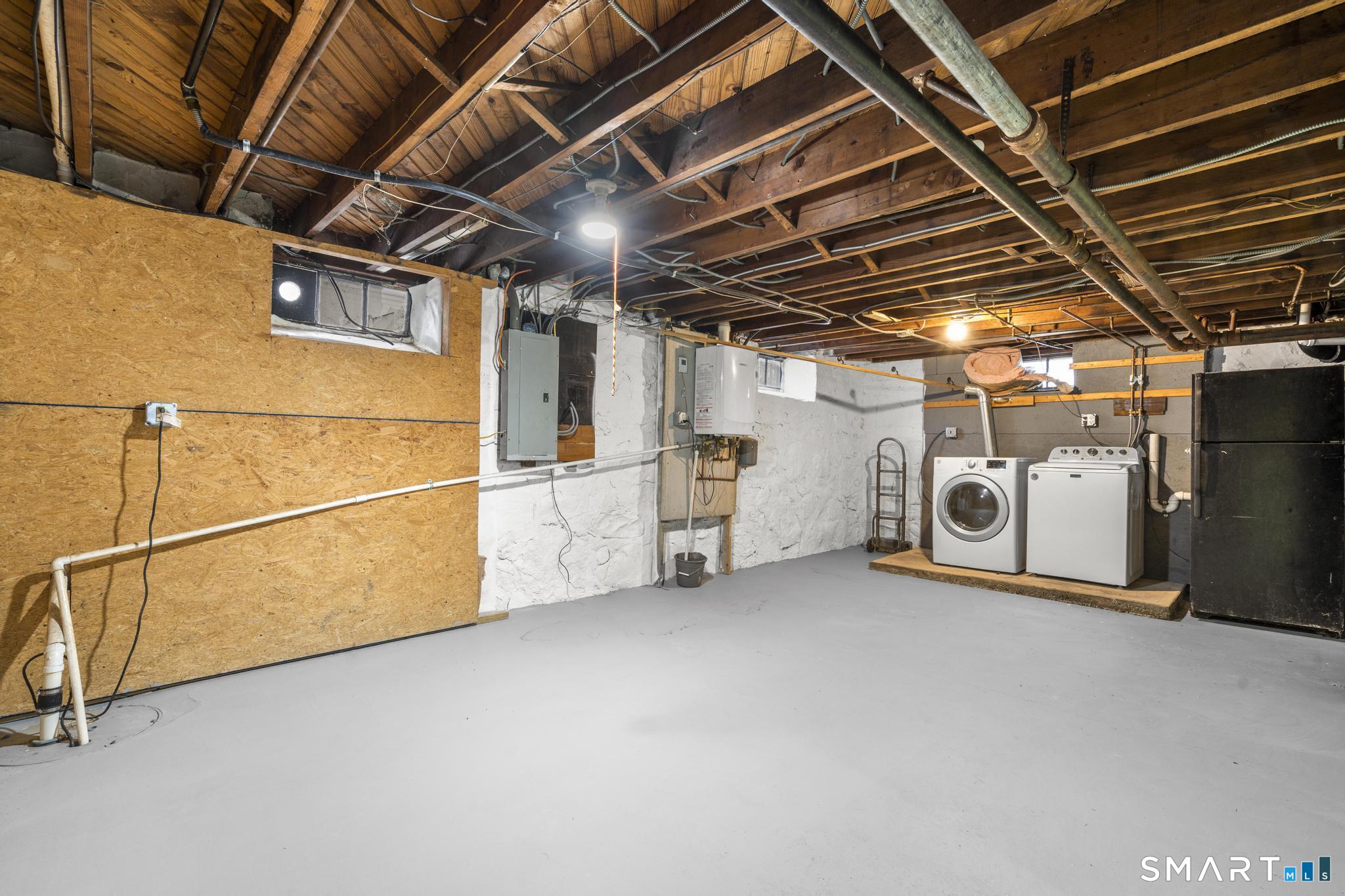 37 Byrneside Avenue Waterbury CT 06704