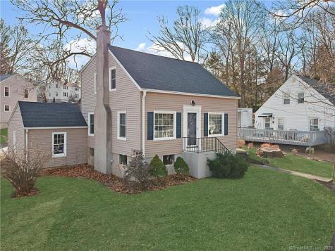 93 Deerfield Avenue Waterbury CT 06708