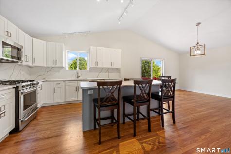 10 Conhurst Drive North Haven CT 06473