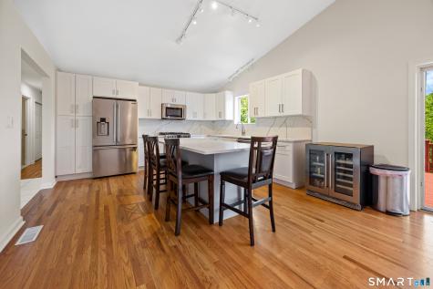 10 Conhurst Drive North Haven CT 06473