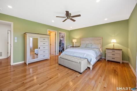 10 Conhurst Drive North Haven CT 06473