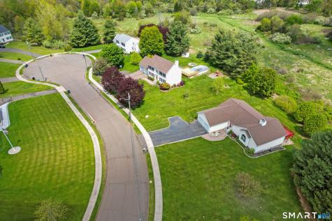 10 Conhurst Drive North Haven CT 06473