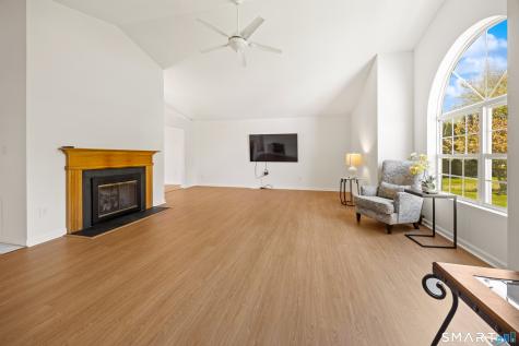 10 Conhurst Drive North Haven CT 06473