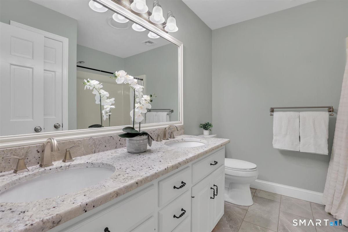 56 Foxcroft Court Southington CT 06489