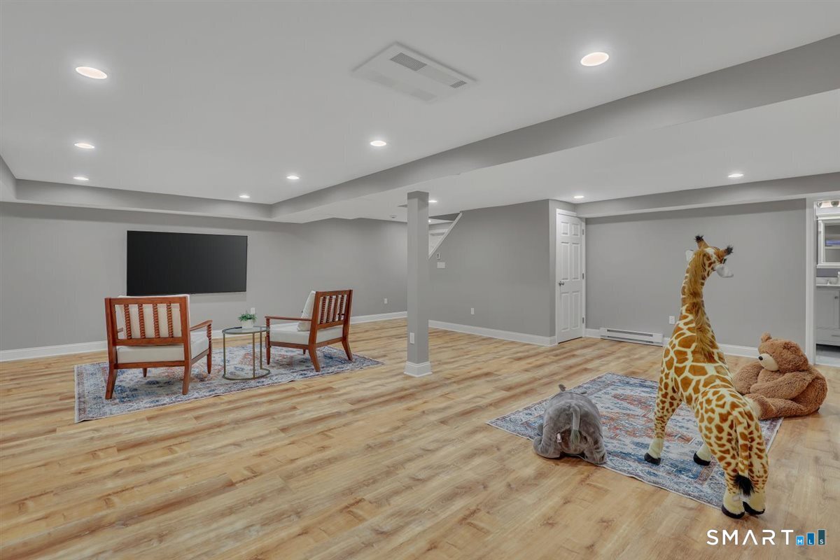 56 Foxcroft Court Southington CT 06489