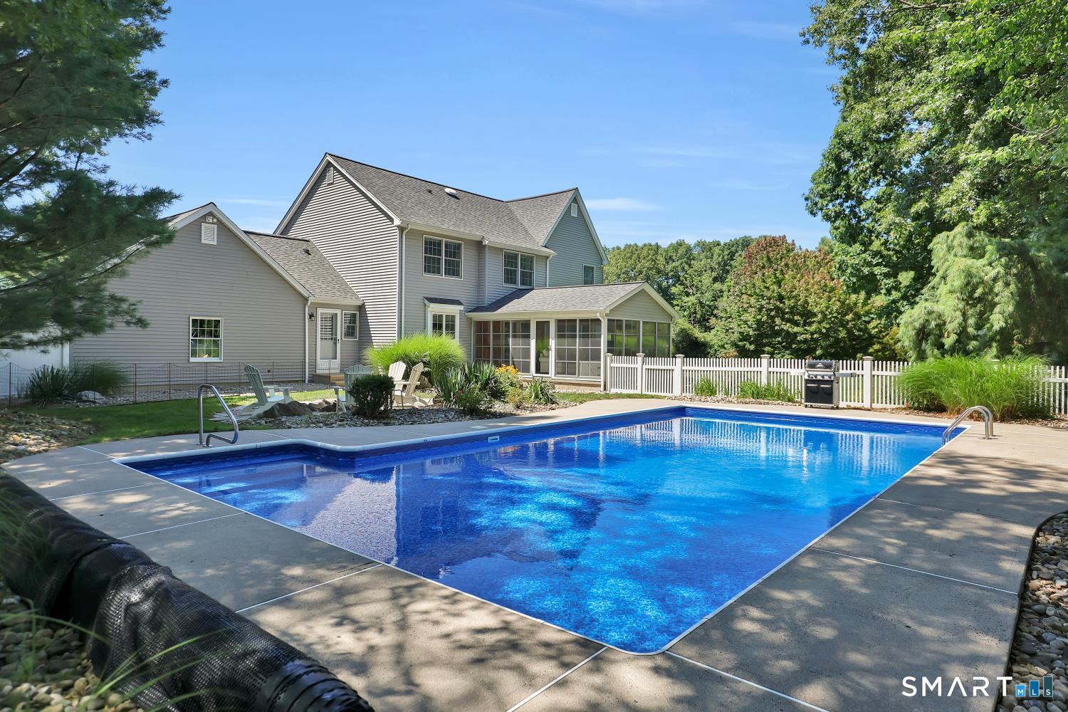56 Foxcroft Court Southington CT 06489