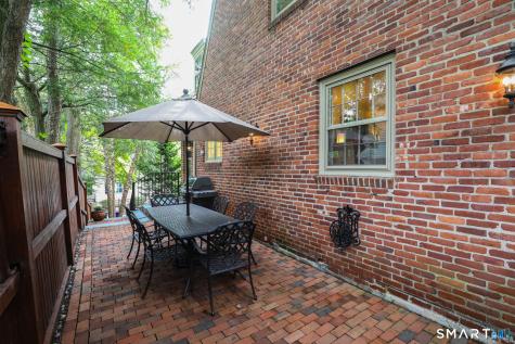 53 Belknap Road West Hartford CT 06117
