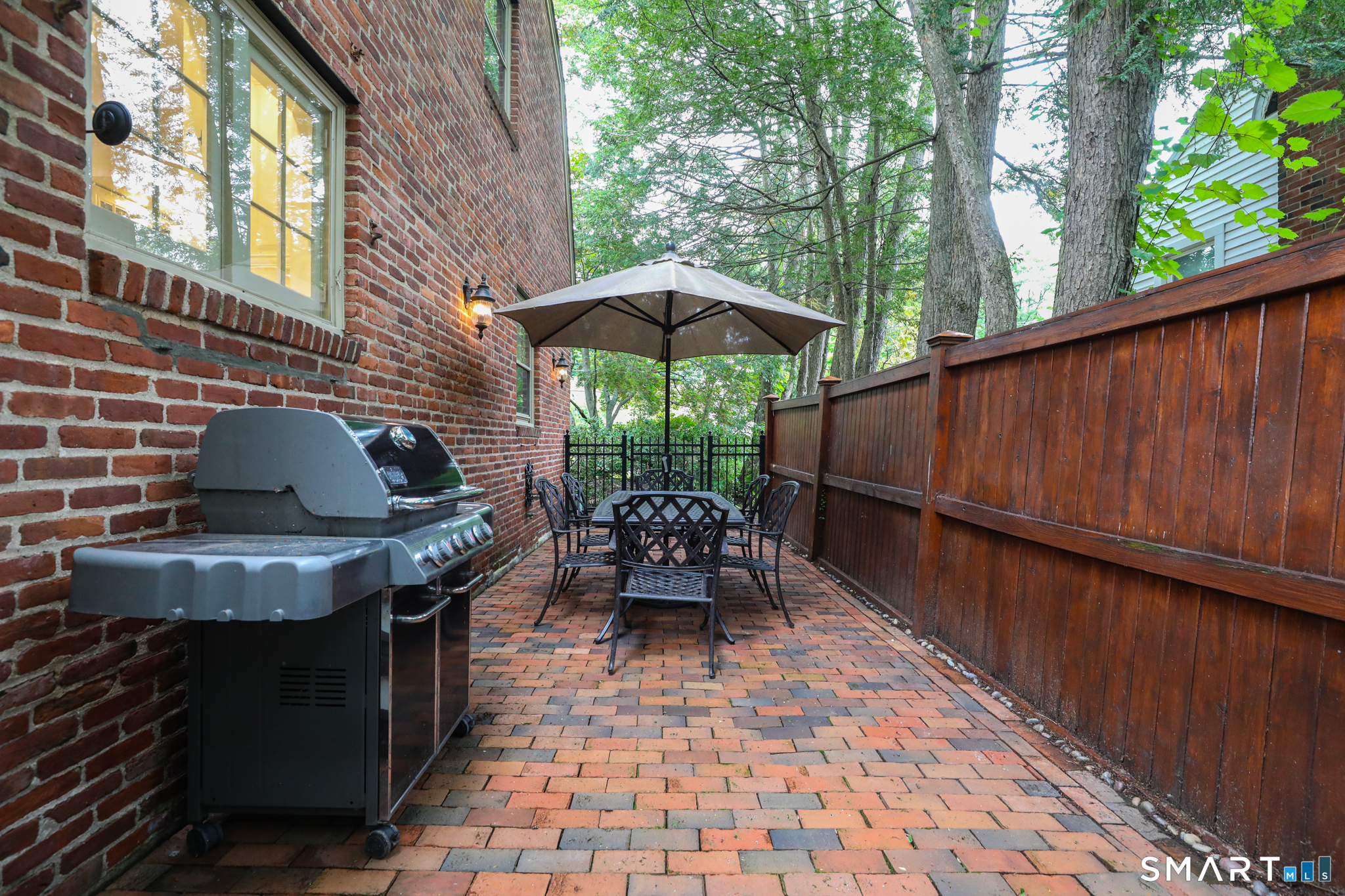 53 Belknap Road West Hartford CT 06117